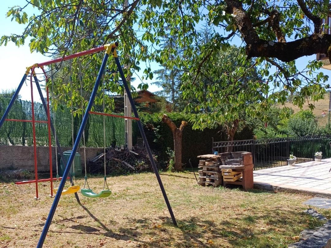 Maison De Vacances Au Coeur De La Cerdagne Angoustrine Dış mekan fotoğraf